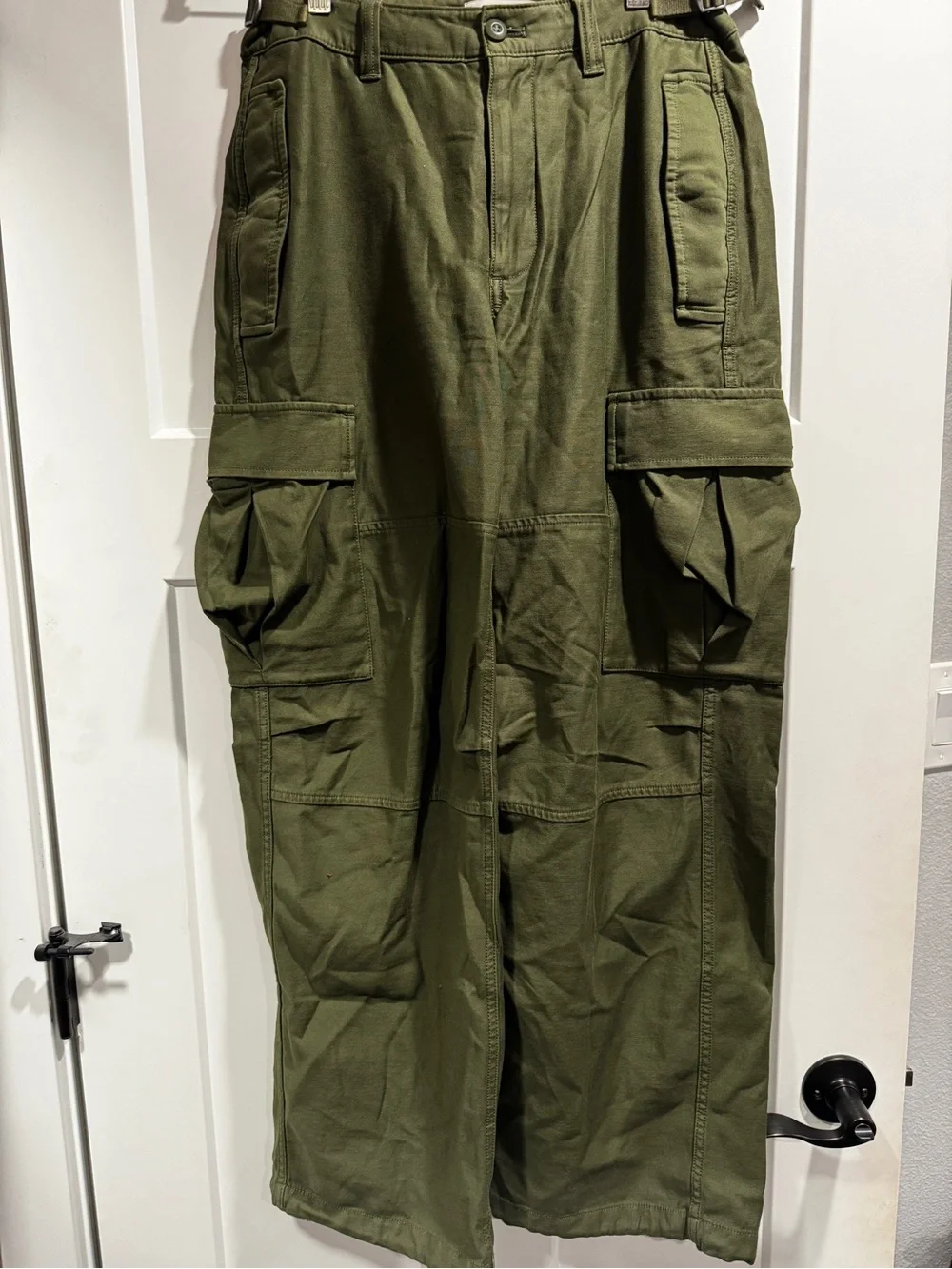 Aritzia TNA Supply Cargo Pants